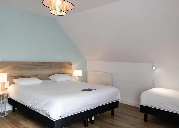 Logis Golfe Hotel