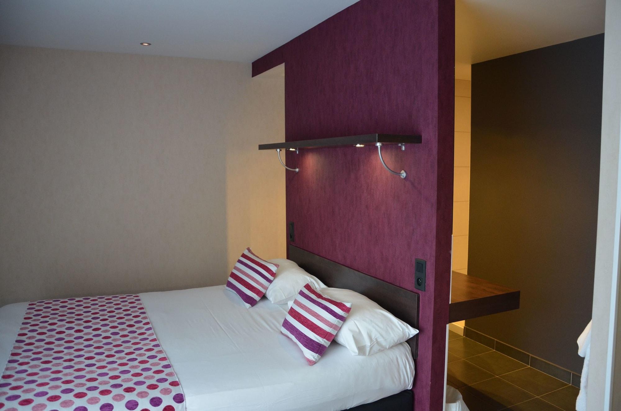 Logis Golfe Hotel 3*