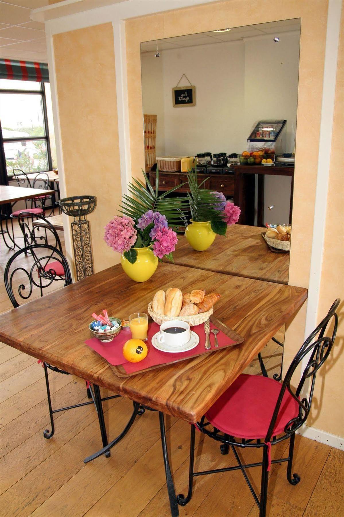 Hotel Logis Golfe Vannes