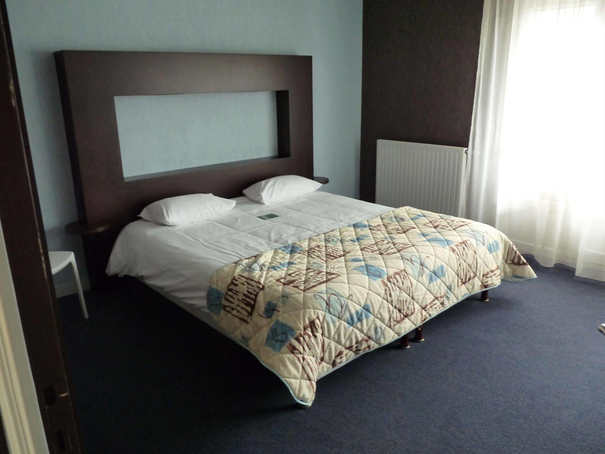 Hotel Logis Golfe Vannes